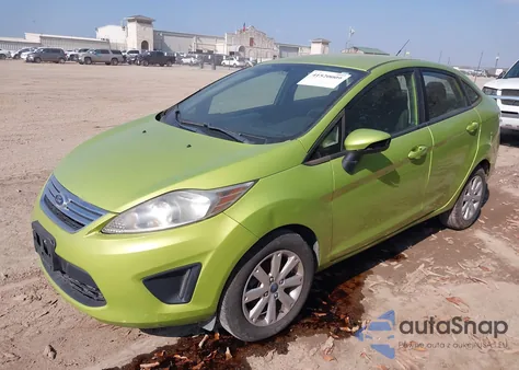 2013 Ford Fiesta Se z USA, uszkodzony, nr VIN 3FADP4BJ3DM118854